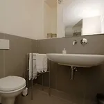 Residenza Cavour 4* קומו